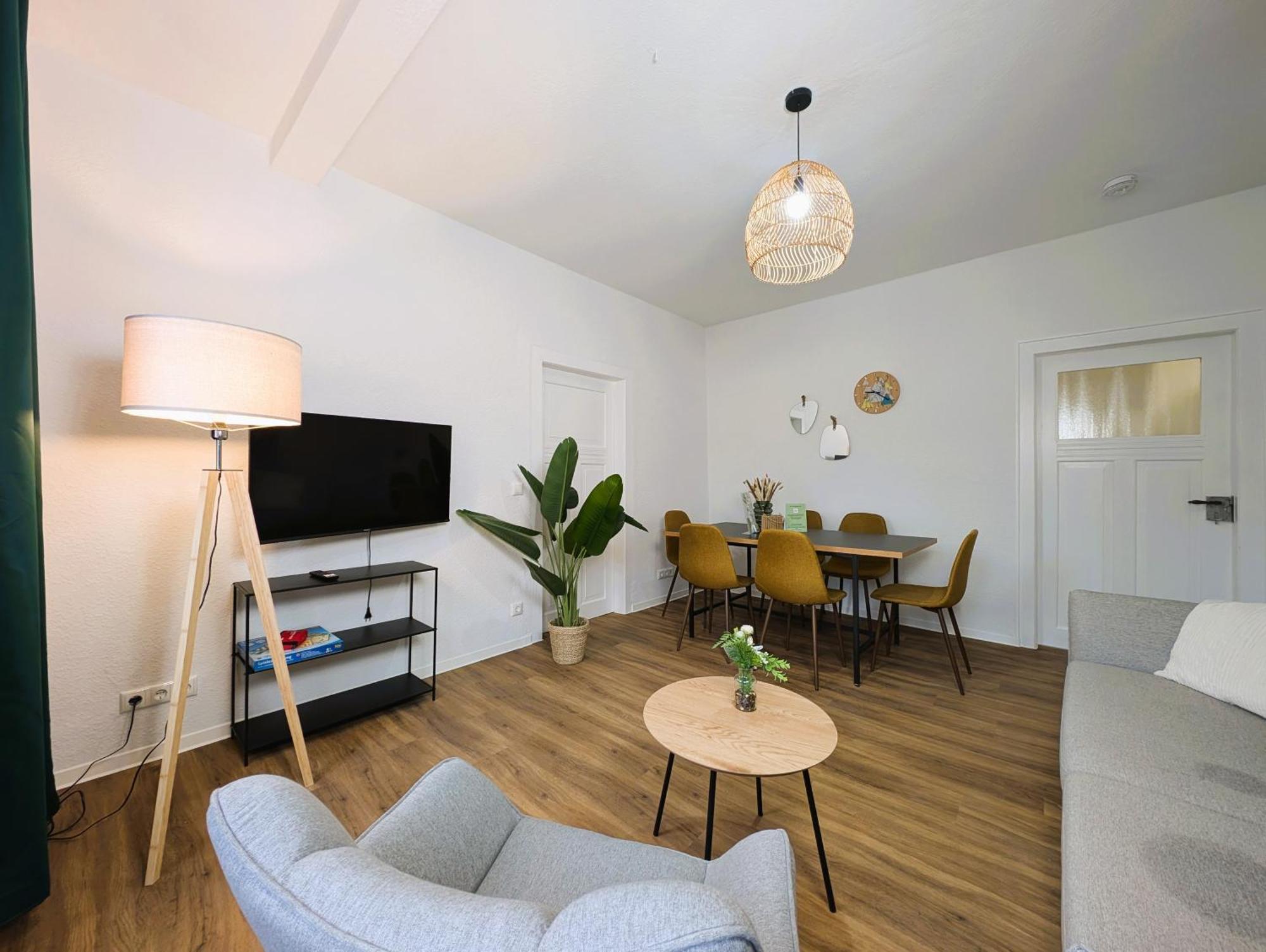Bohnapartments - Topfmarkt Xxl Suiten - Neu In Top Zentrumslage, Vollausstattung, Wlan, Parkplaetze Ilmenau Kültér fotó