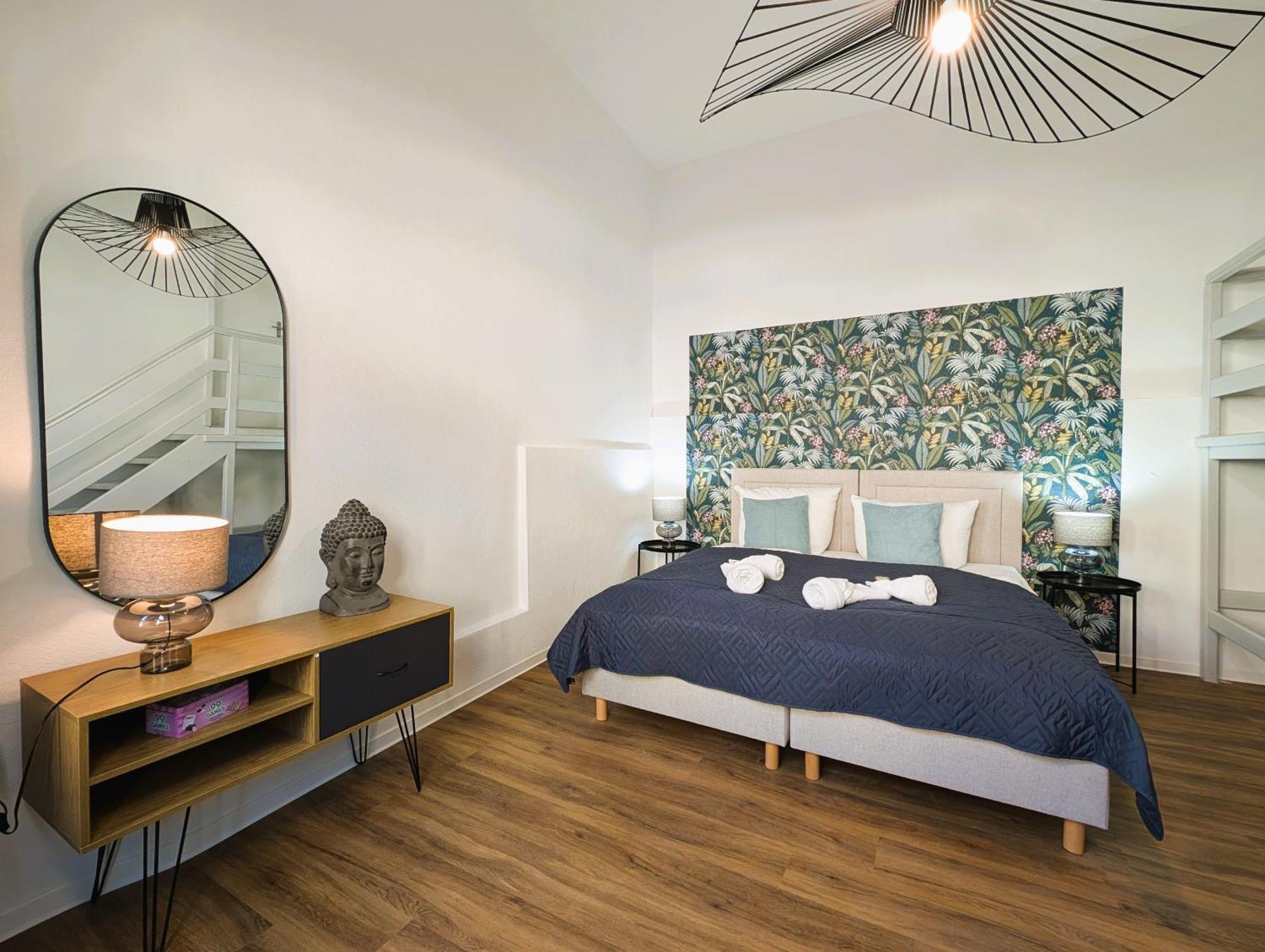 Bohnapartments - Topfmarkt Xxl Suiten - Neu In Top Zentrumslage, Vollausstattung, Wlan, Parkplaetze Ilmenau Kültér fotó