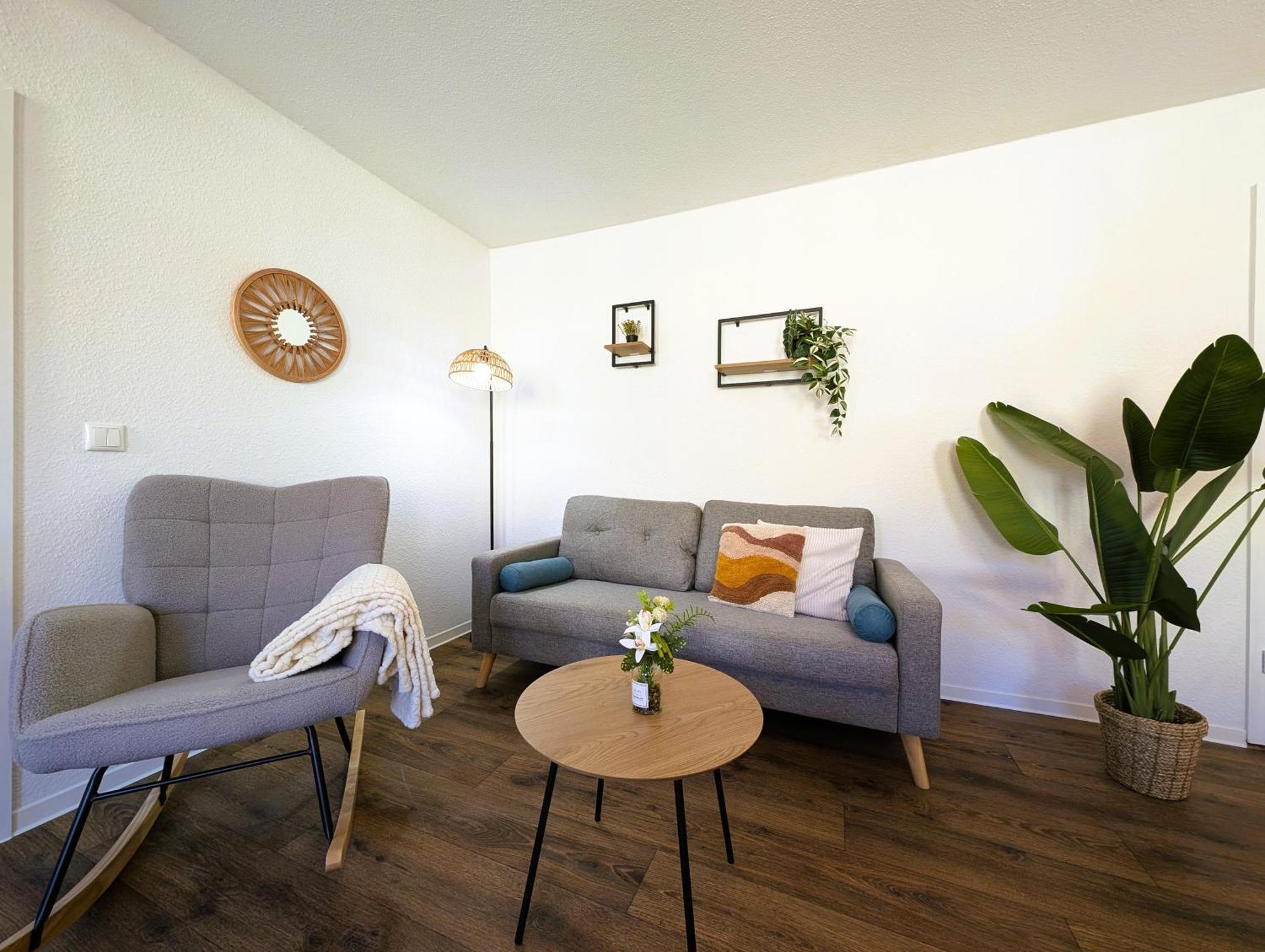 Bohnapartments - Topfmarkt Xxl Suiten - Neu In Top Zentrumslage, Vollausstattung, Wlan, Parkplaetze Ilmenau Kültér fotó