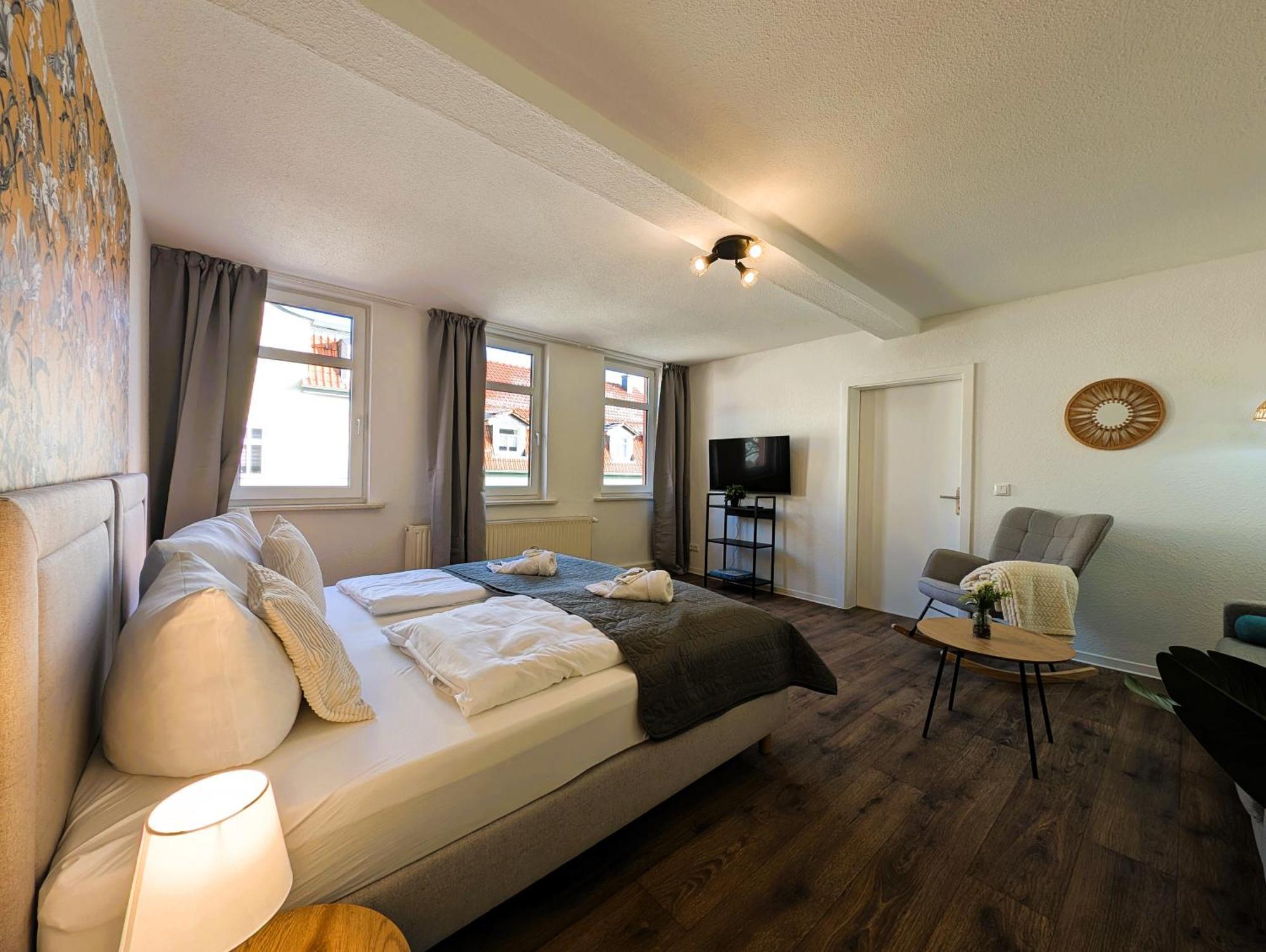 Bohnapartments - Topfmarkt Xxl Suiten - Neu In Top Zentrumslage, Vollausstattung, Wlan, Parkplaetze Ilmenau Kültér fotó